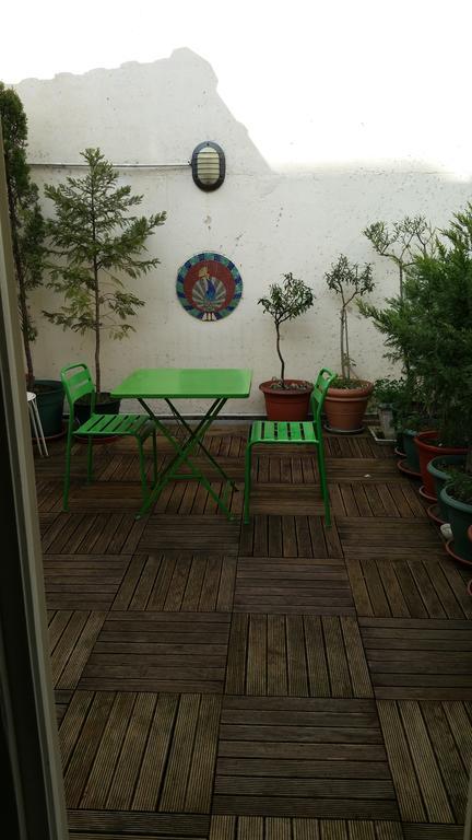 Hostel Paranjib Parijs
